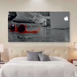 Πίνακας σε καμβά - Κόκκινα γυαλιά