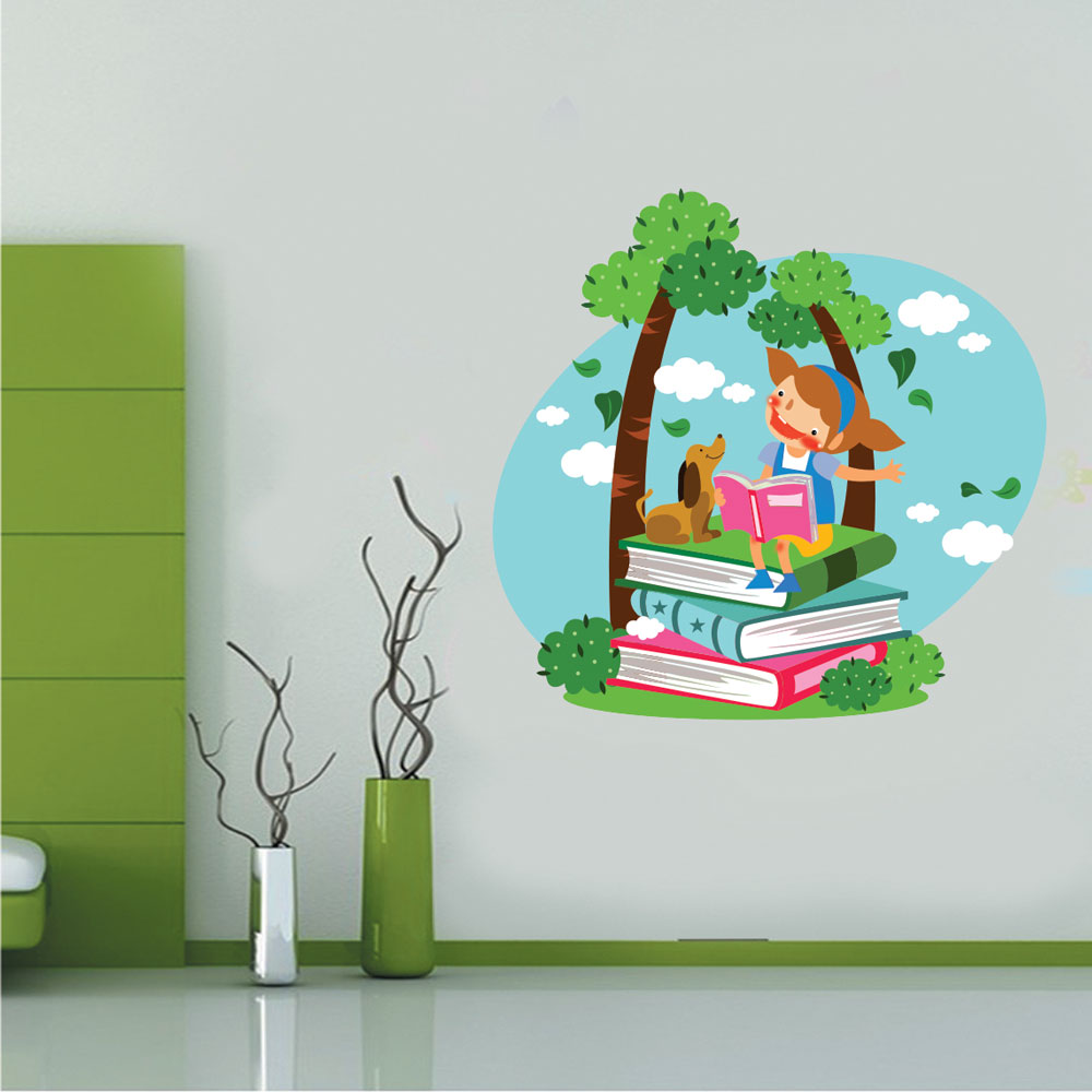 Παιδικό Αυτοκόλλητο Τοίχου - Κοριτσάκι και Βιβλία